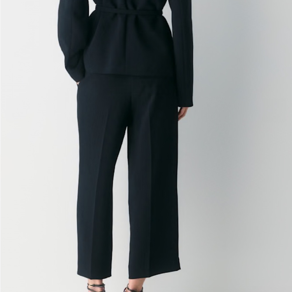 Wilfred Black effortless crop